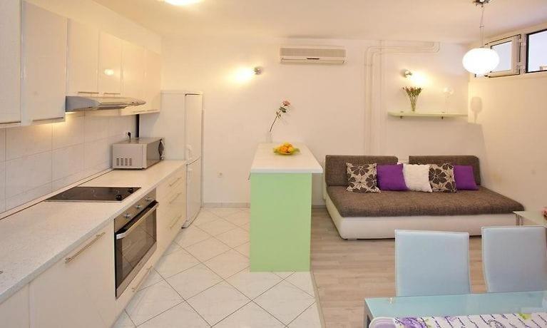 Karla Apartment Сплит Екстериор снимка