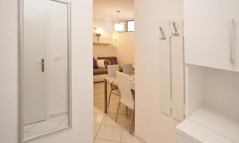 Karla Apartment Сплит Екстериор снимка